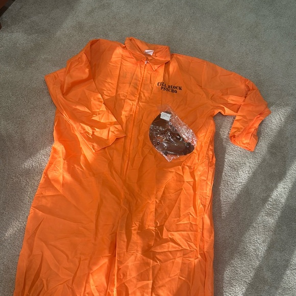 Cell Block Prisoners Halloween Costume - Picture 2 of 2